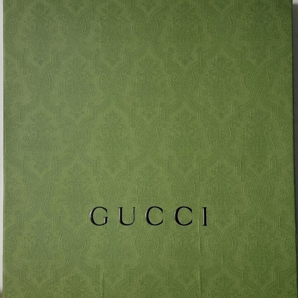 !!SOLD on VC!!!   GUCCI Gorgeous Huge Apricot Floral Silk Scarf - Picture 10 of 10